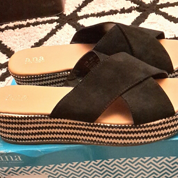 🆕️ A.N.A. Wedge Platform Sandals - Picture 4 of 8